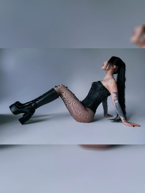 😈😈Я та самая  хулиганистая альт-девочка с тату,  подтянутым телом  и взглядом, от которого сложно держать дистанцию. Вхожу в контакт быст...