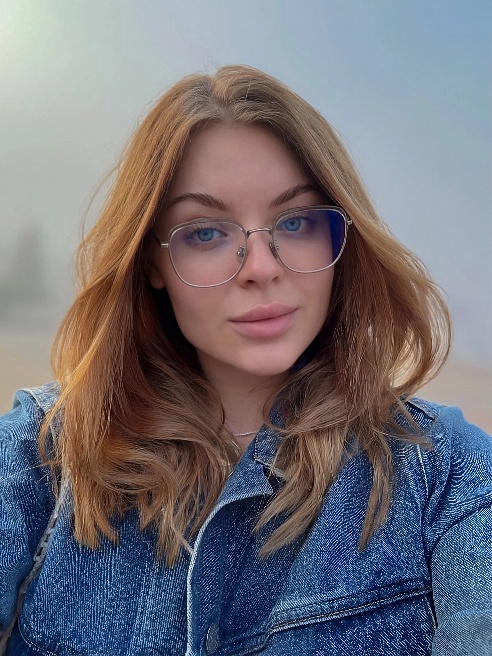 Дразни меня, не давая кончить, я это очень люблю, ведь потом я начну умолять Тебя войти в меня и жестко оттрахать🔥@Sofa_mur_s
Есть бес... Дразни меня, не давая кончить, я это очень люблю, ведь потом я начну умолять Тебя войти в меня и жестко оттрахать🔥@Sofa_mur_s
Есть бес...