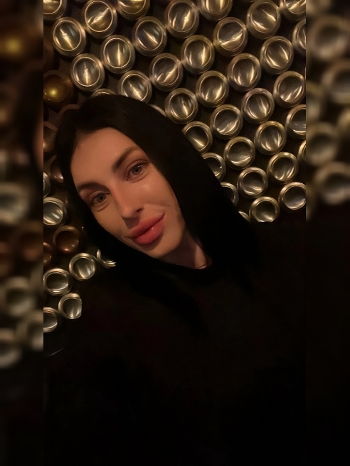 Если тебе нравятся миниатюрные девушки, то тогда тебе ко мне ❤️
В планах на вечер — много смеха, жара и только приятные «случайности»... Если тебе нравятся миниатюрные девушки, то тогда тебе ко мне ❤️
В планах на вечер — много смеха, жара и только приятные «случайности»...