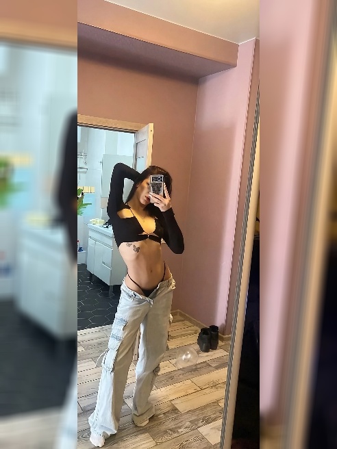 Приветствую 😘 

Я - милая, нежная, с прекрасным стройным подтянутым  телом и нежной кожей 😻😋💞

 Обладаю покладистым характером, интеллект...