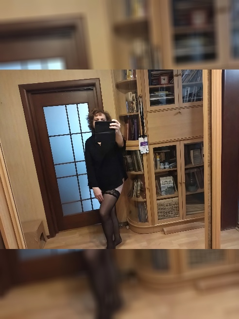 Интеллигентная замужняя женщина 43 лет приглашает в гости чистоплотного мужчину. Возможна встреча вместе с мужем в формате МЖМ или без не...