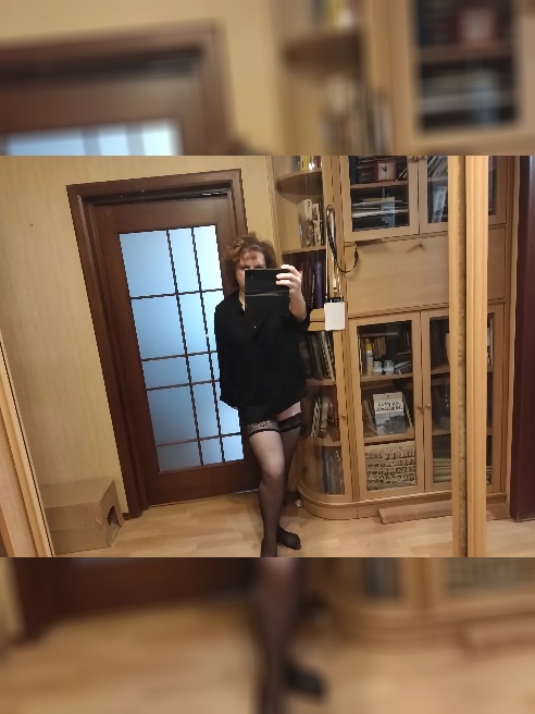 Интеллигентная замужняя женщина 43 лет приглашает в гости чистоплотного мужчину. Возможна встреча вместе с мужем в формате МЖМ или без не...