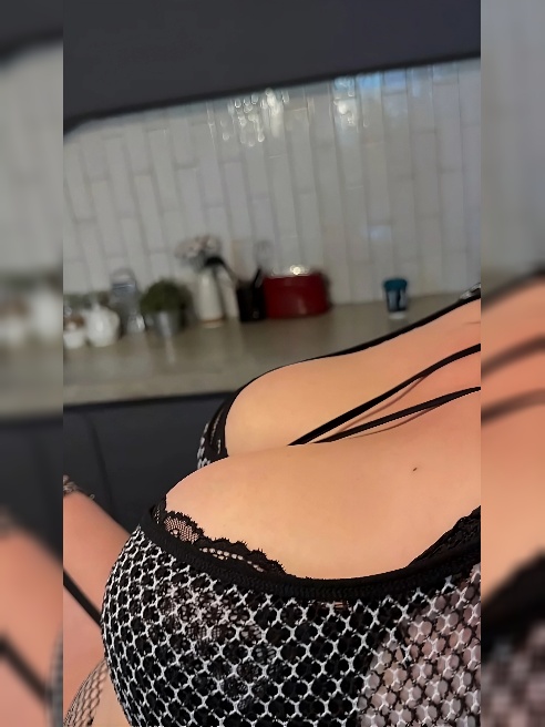 ВКЛЮЧЕНО В ЧАС‼️‼️‼️‼️

-МБР

-Куни👅

-Поцелуи 💋

-Окончание на мою большую и красивую грудь 😻

-Урологический массаж ( есть профессионал...