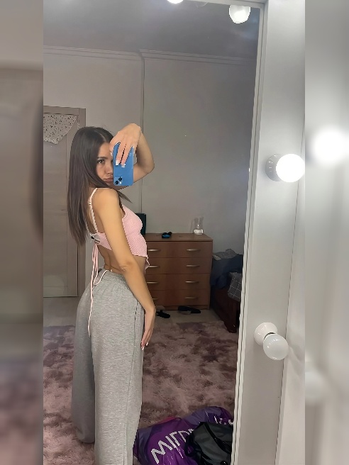 Ночью всё звучит тише, но ощущается сильнее 🌙
Каждый жест становится смыслом, каждый взгляд — приглашением 😌
Мне нравится растворяться... Ночью всё звучит тише, но ощущается сильнее 🌙
Каждый жест становится смыслом, каждый взгляд — приглашением 😌
Мне нравится растворяться...