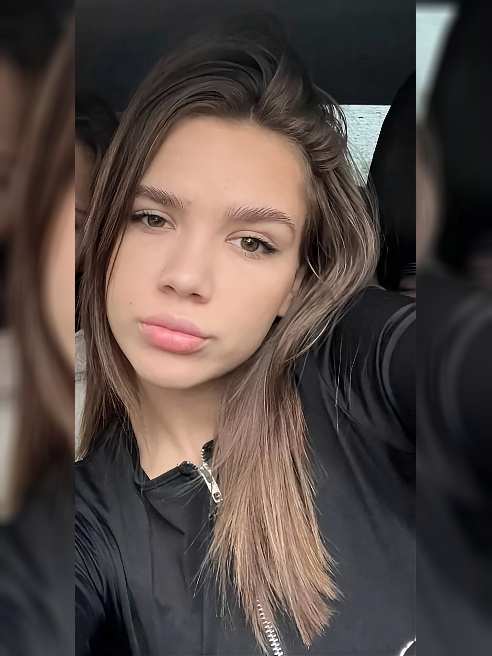 Ночью всё звучит тише, но ощущается сильнее 🌙
Каждый жест становится смыслом, каждый взгляд — приглашением 😌
Мне нравится растворяться... Ночью всё звучит тише, но ощущается сильнее 🌙
Каждый жест становится смыслом, каждый взгляд — приглашением 😌
Мне нравится растворяться...