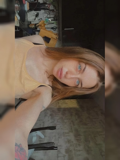 Я — воплощение тайного желания и сладкого соблазна 🔥💋 Со мной легко забыть о стеснении и позволить фантазиям выйти наружу 😏✨ Люблю флирт,...