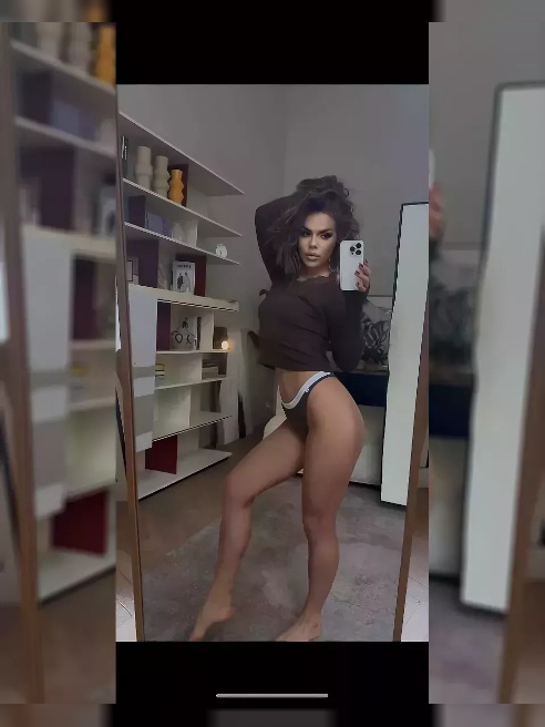 Если тебе важен комфорт, такт и красивое настроение ✨ я умею это создавать 💌 Со мной каждый момент ощущается глубже 🌙