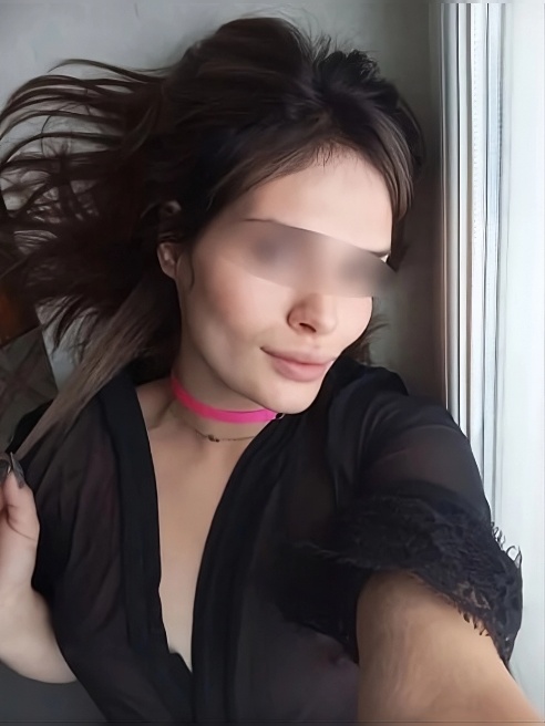Эй, я твоя озорная конфетка, с которой всегда весело и жарко. 😏🍭

Снаружи яркая, с лукавой улыбкой и упругой фигуркой, а внутри — игривая...