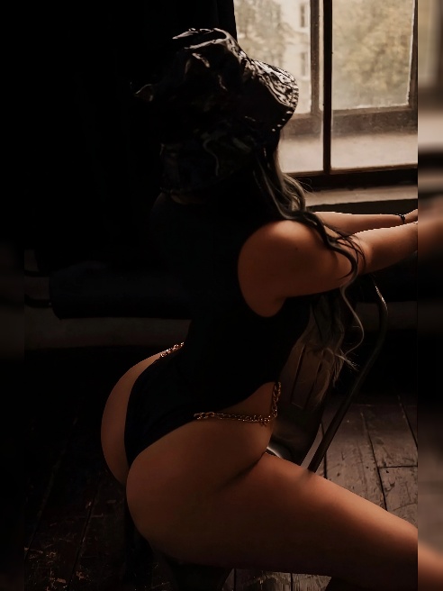 ТВОЯ ИНДИВИДУАЛЬНАЯ💋 СЕКСУАЛЬНАЯ ДЕВОЧКА number one🥇💦❤🔥

Нежная сексуальная кошечка с пышными формами и фигурой песочные часы⏳ Со мной ты...