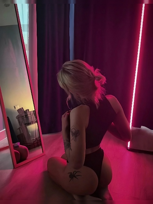 Я — воплощение тайного желания и сладкого соблазна 🔥💋 Со мной легко забыть о стеснении и позволить фантазиям выйти наружу 😏✨ Люблю флирт,... Я — воплощение тайного желания и сладкого соблазна 🔥💋 Со мной легко забыть о стеснении и позволить фантазиям выйти наружу 😏✨ Люблю флирт,...