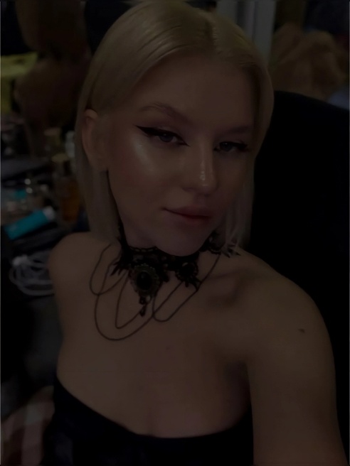 Я — воплощение тайного желания и сладкого соблазна 🔥💋 Со мной легко забыть о стеснении и позволить фантазиям выйти наружу 😏✨ Люблю флирт,... Я — воплощение тайного желания и сладкого соблазна 🔥💋 Со мной легко забыть о стеснении и позволить фантазиям выйти наружу 😏✨ Люблю флирт,...