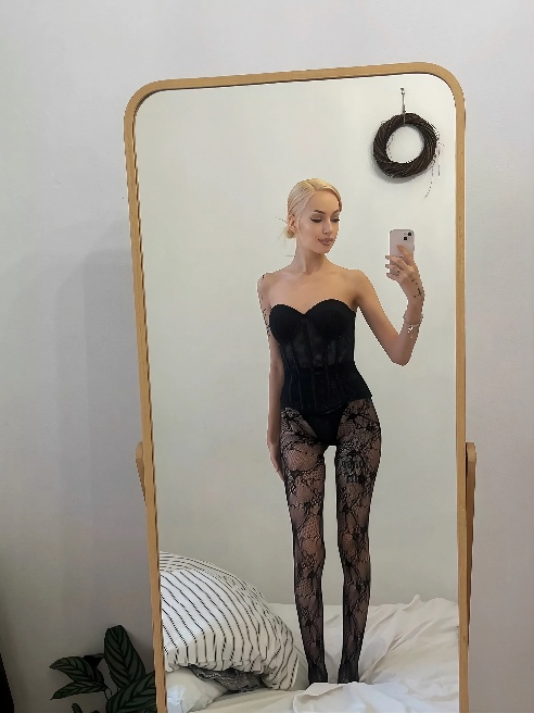 Сексуальная блондинка 🔥😈 Приедешь и оценишь мою новую прическу) 

Здесь максимум секса, фетишей и желаний ! Приватно и индивидуально 🚩 М...
