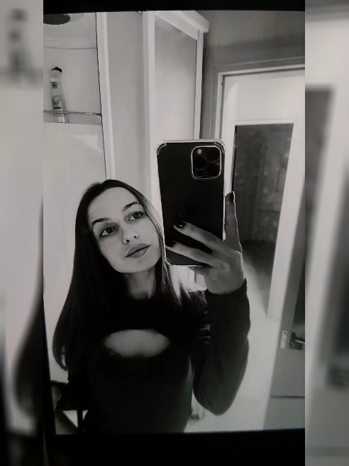 Я — воплощение тайного желания и сладкого соблазна 🔥💋 Со мной легко забыть о стеснении и позволить фантазиям выйти наружу 😏✨ Люблю флирт,...