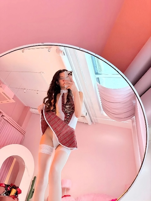 Я что - то особенное 💎, незабываемое и тут ты не поспоришь с этим! 🪄

Полюби меня! После нашей встречи гарантирую тебе хорошее настроение...