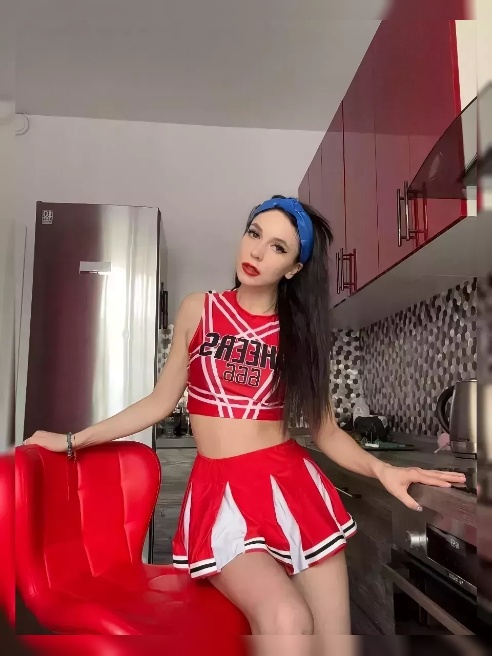 Та самая Алиса, которая покажет тебе настоящие чудеса в постели! 

Брюнетка с изящной фигурой ждёт тебя в уютной обстановке💫 

Без лишних...