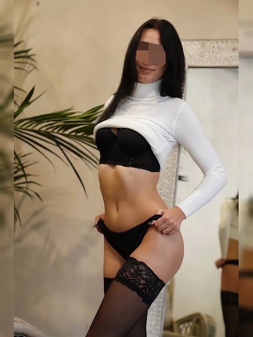 Войди в мой уютный мир, где твои желания берут верх 💦. Секс со мной — это танец, где ты задаёшь темп, а я следую, от лёгких па до неудерж...