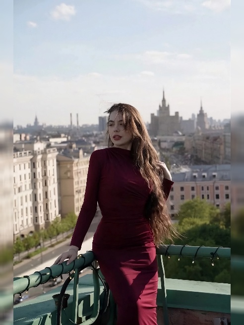 У меня очень красивое тело😍

Я милая и веселая, поддержу любой диалог 💗