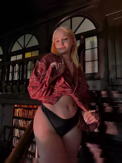 💥🍯Eva Honey Boobs🍯💥 навечно влажная… страстно желающая - ТЕБЯ❗

Мне так одиноко.. Кто бы меня тра❌нул?