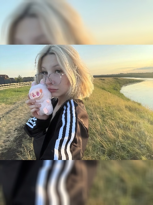 Я сексуальная блондинка с 5 размером, люблю золотой дождик , и всякие такие штучки )

Ищу своего папочку 😝❤Есть горячие видео. С партнеро...
