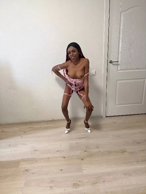 Привет, мои котики 💋💋💋💋 Впервые на сайте! Выгляжу лучше, чем на фото миниатюрная фигурка, безупречная улыбка 😇 Говорю по-русски 😘 Привет, мои котики 💋💋💋💋 Впервые на сайте! Выгляжу лучше, чем на фото миниатюрная фигурка, безупречная улыбка 😇 Говорю по-русски 😘