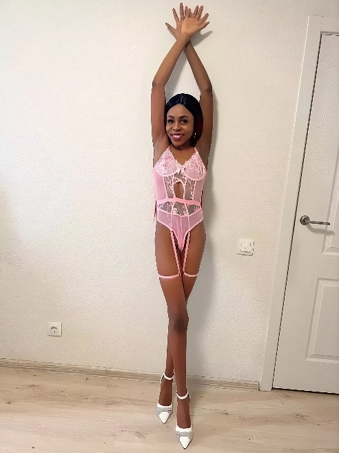 Привет, мои котики 💋💋💋💋 Впервые на сайте! Выгляжу лучше, чем на фото миниатюрная фигурка, безупречная улыбка 😇 Говорю по-русски 😘 Привет, мои котики 💋💋💋💋 Впервые на сайте! Выгляжу лучше, чем на фото миниатюрная фигурка, безупречная улыбка 😇 Говорю по-русски 😘