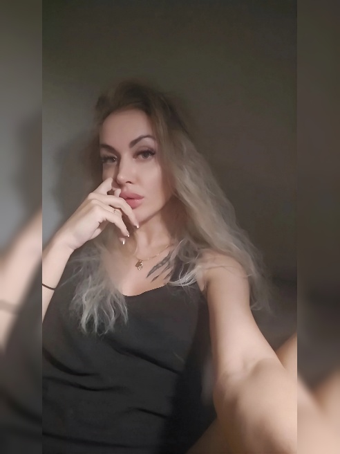 Приеду к воспитанному мужчине. в любую точку Москвы и ближнего Подмосковья, есть красивые подружки)

Вирт !!!