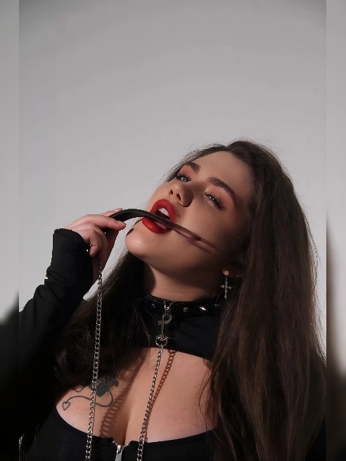 Привет джентельмены 🌸

Меня зовут Катерина , я молодая образованная девушка которая безумно любит сексуальные шалости и интимного рода эк...