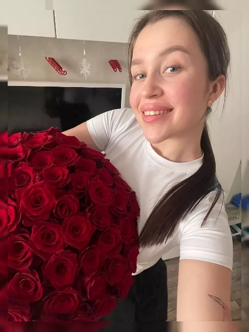 Привет, мужчины и мальчики)  .Мне 22 года , я приехала в Москву из Сибири

Ищу встречи, чтобы сделать вам приятно и очень глубоко , хи-хи...