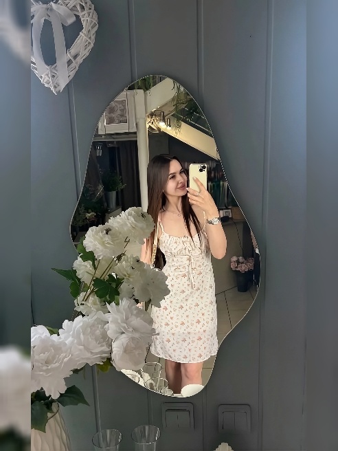 Молодая и нежная развратница, с ненасытным влечением к мужчине🥰🥰rnrnМанящая вкусная девочка с шикарной фигурой песочные часы, сочная, мал...