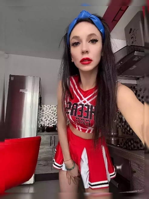 Та самая Алиса, которая покажет тебе настоящие чудеса в постели! 

Брюнетка с изящной фигурой ждёт тебя в уютной обстановке💫 

Без лишних...