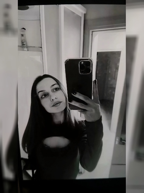 Я — воплощение тайного желания и сладкого соблазна 🔥💋 Со мной легко забыть о стеснении и позволить фантазиям выйти наружу 😏✨ Люблю флирт,...