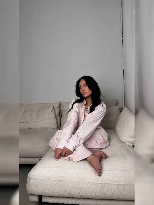 Меня зовут Соня  🙈

 Я очень нежная и скромная девочка. Но так же очень страстная. В тихом омуте..🤭



Люблю читать книги, в основном фэн...