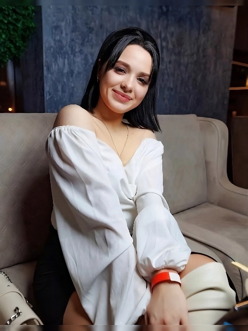 Моя маленькая нежная писечка просит секса 🥹🩷

Я обожаю горячий трах 😍🥰 Хочу оседлать твой член и скакать пока мы не кончим одновременно 😏😍😎