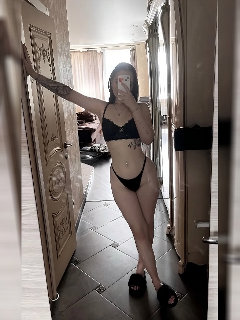 Моя маленькая нежная писечка просит секса 🥹🩷

Я обожаю горячий трах 😍🥰 Хочу оседлать твой член и скакать пока мы не кончим одновременно 😏😍😎