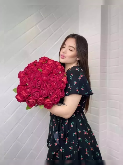 Обладательница милейшего личика 🤭Сладкая девочка, которая поразит тебя своей улыбкой и добротой, любовью и искренностью❤❤rnСочная попка,б...