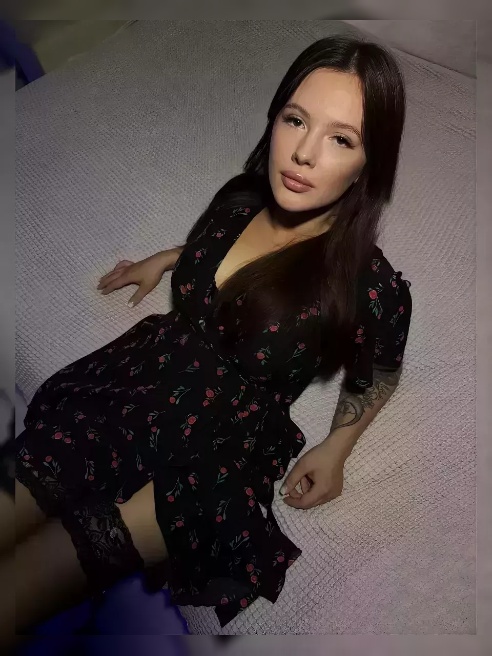 Обладательница милейшего личика 🤭Сладкая девочка, которая поразит тебя своей улыбкой и добротой, любовью и искренностью❤❤

Сочная попка,б...
