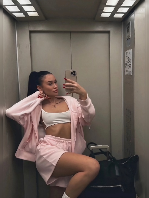🌹GFE встреча как с любовницей. Сексуальная от головы до кончиков пальцев. Ты будешь в восторге! 
			
				var txtTop = document.getElement...
