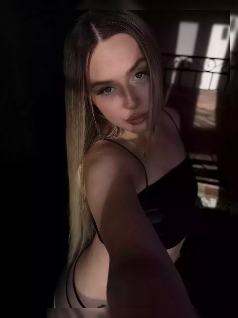 Ухоженная, красивая, интересная 💋

Я очень люблю формат GFE, и придя ко мне, ты проведешь время с очень нежной и тактильной девушкой😍

Ми...