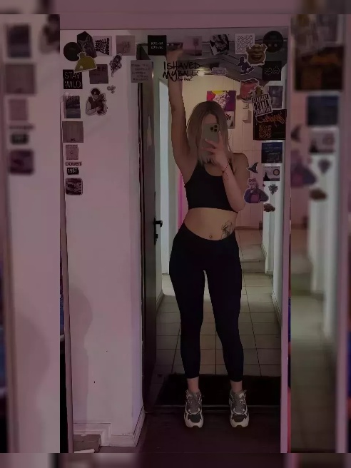 Ухоженная, красивая, интересная 💋

Я очень люблю формат GFE, и придя ко мне, ты проведешь время с очень нежной и тактильной девушкой😍

Ми...
