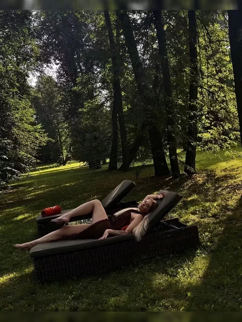 Ухоженная, красивая, интересная 💋

Я очень люблю формат GFE, и придя ко мне, ты проведешь время с очень нежной и тактильной девушкой😍

Ми...