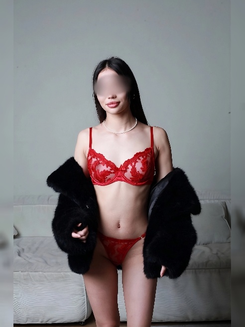 💘💘💘 Жаркая, обжигающая как огонь... 

💘💘💘 Страстная и умопомрачительная

И это вся Я... И это только небольшие вступления 😋😋😋

 Запоминаю...