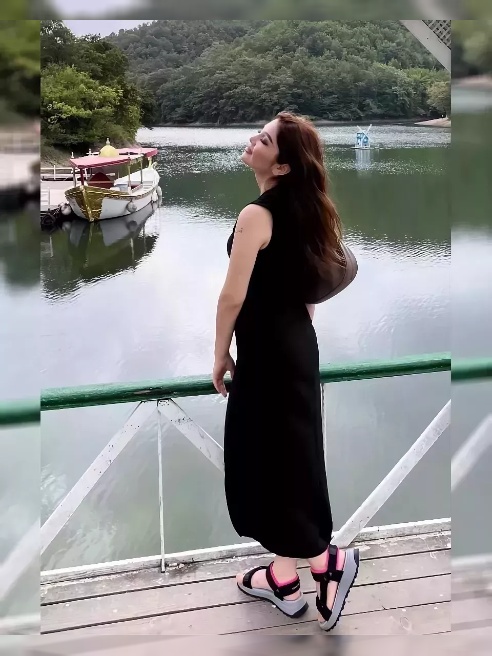 Привет)☺ Я впервые в сфере💘 БЕЗ ОПЫТА🌺

Твоя эксклюзивная фантазия❤

КАЗАШКА с шелковистыми волосами❣ упругим телом 🍑🔥 красивой грудью💋 б...