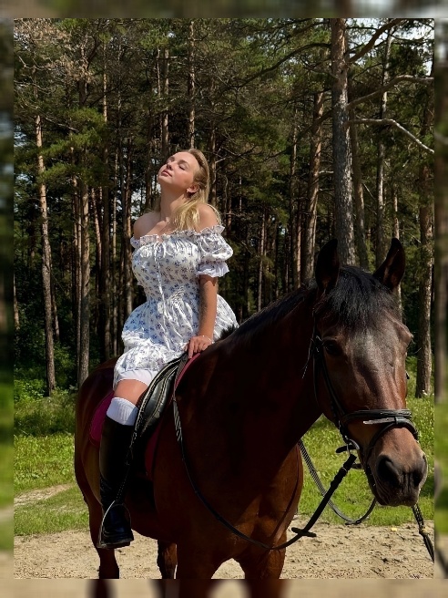 Твоя нежная голубоглазая малышка ❤❤❤❤❤

Приглашаю в гости вас дорогие мужчины 🔥🔥🔥🔥

На невероятно страстное свидание 🔥😍🔥😍🔥🔥

Немного обо...