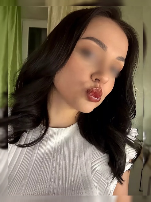 🍭 Сочная конфетка с особым вкусом 😋  🔞 Я создана для наслаждения… Буду твоей главной развратницей…  Хочешь ощутить на себе мой влажный яз...