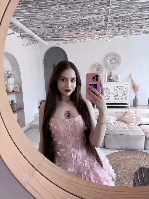 У меня очень красивое тело😍

Я милая и веселая, поддержу любой диалог 💗
			
				var txtTop = document.getElementById('txt_top'),
				txtT...