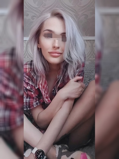 Я — Алиса, и я только вошла в этот мир, но уже знаю, как заставить твоё сердце биться быстрее, а тело — гореть от желания 🔥

Моя кожа — к...