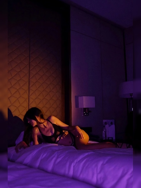 Обладательница сексуальных губ💋 и очень нежной узенькой дырочки ❤.  Обниму, согрею, приласкаю и страстно отдамся тебе. На фото я 💯, не са...