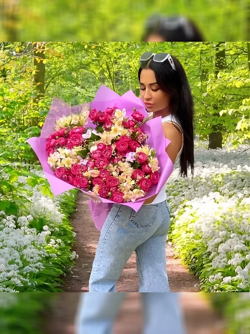 Добро пожаловать в мир незабываемых встреч со мной❤️‍🔥❤ᥧ изящная брюнетка с завораживающими карыми глазами, которые могут рассказать боль...