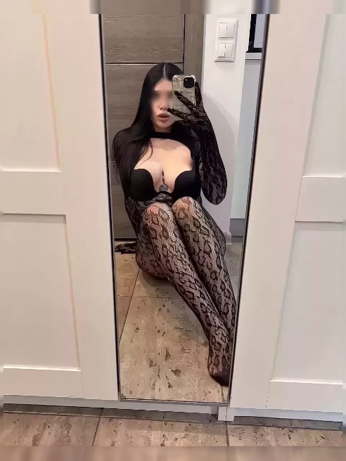 Абсолютно раскрепощенная в постели, кайфую от своего тела🤤 ОЧЕНЬ СЕКСУАЛЬНАЯ И ТЕМПЕРАМЕНТНАЯ🔥

Активная в постели, обожаю разные позы, н...