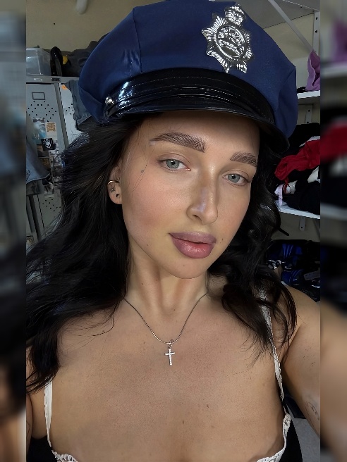 Обладательница сексуальных губ💋 и очень нежной узенькой дырочки ❤.
Обниму, согрею, приласкаю и страстно отдамся тебе. На фото я 💯, не... Обладательница сексуальных губ💋 и очень нежной узенькой дырочки ❤.
Обниму, согрею, приласкаю и страстно отдамся тебе. На фото я 💯, не...